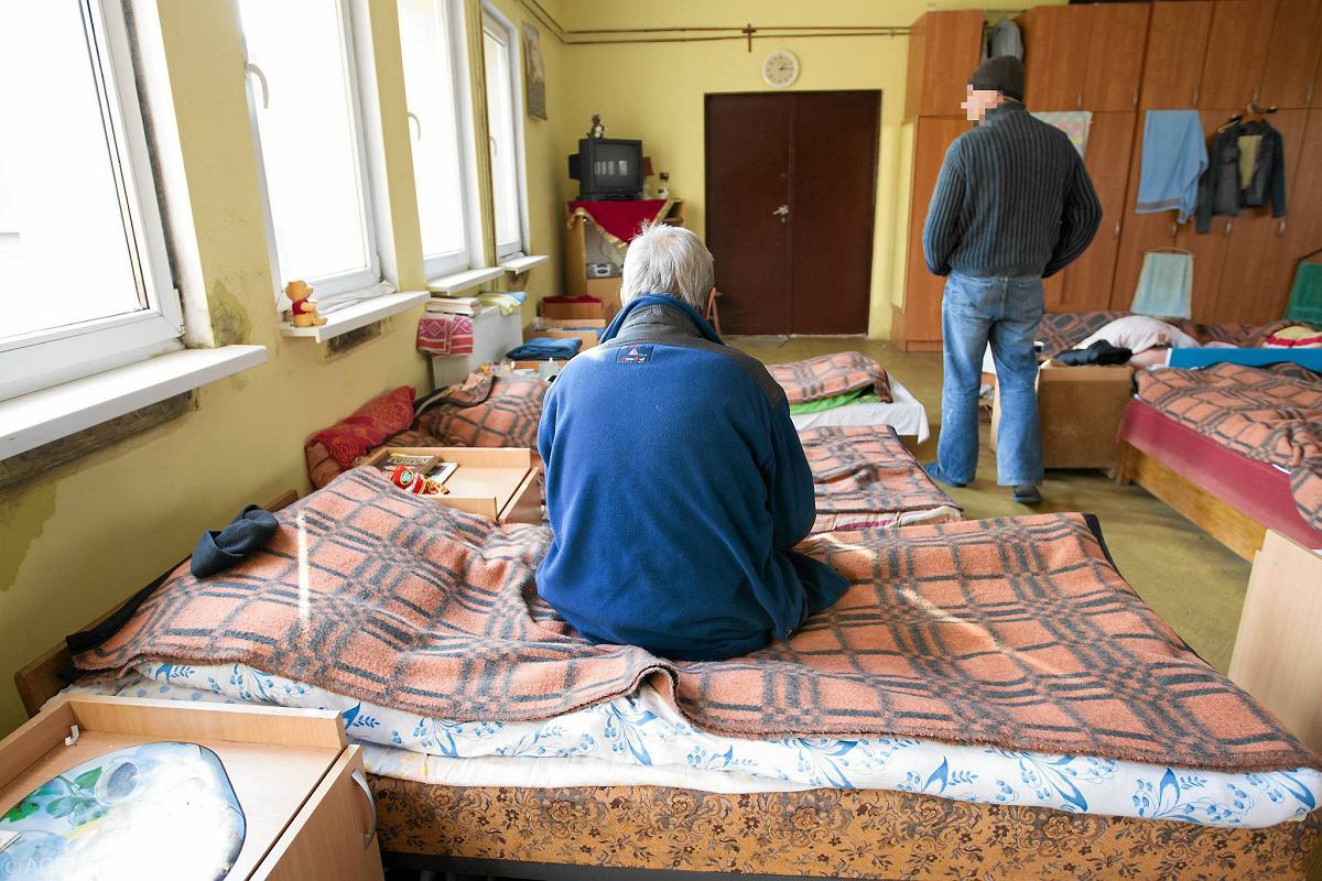 Noclegownie pełne w czasie mrozów. 95 proc. bezdomnych w Katowicach Noclegownia Dla Bezdomnych Piotrków Trybunalski