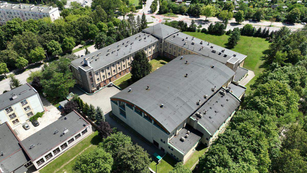 "Norwid" najpopularniejszą szkołą ponadpodstawową w Kielcach. Są wyniki Liceum Im Słowackiego W Kielcach