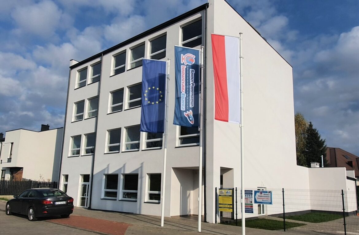 Nowa siedziba Szkoły Podstawowej Innowacyjnej Edukacji - Szkoła Międzynarodowa Szkoła Edukacji Innowacyjnej W łodzi