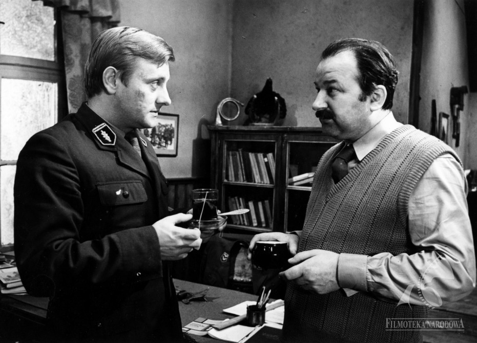 Obcy w lesie - film obyczajowy Film Obyczajowy W Reżyserii Stanisława Różewicza