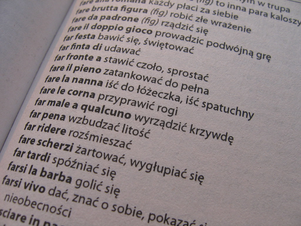 Zastap Wyroznione Slowa Jednym Przyslowkiem