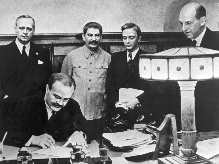 Pakt Ribbentrop-Mołotow | dzieje.pl - Historia Polski Kiedy Podpisano Pakt Ribbentrop Mołotow