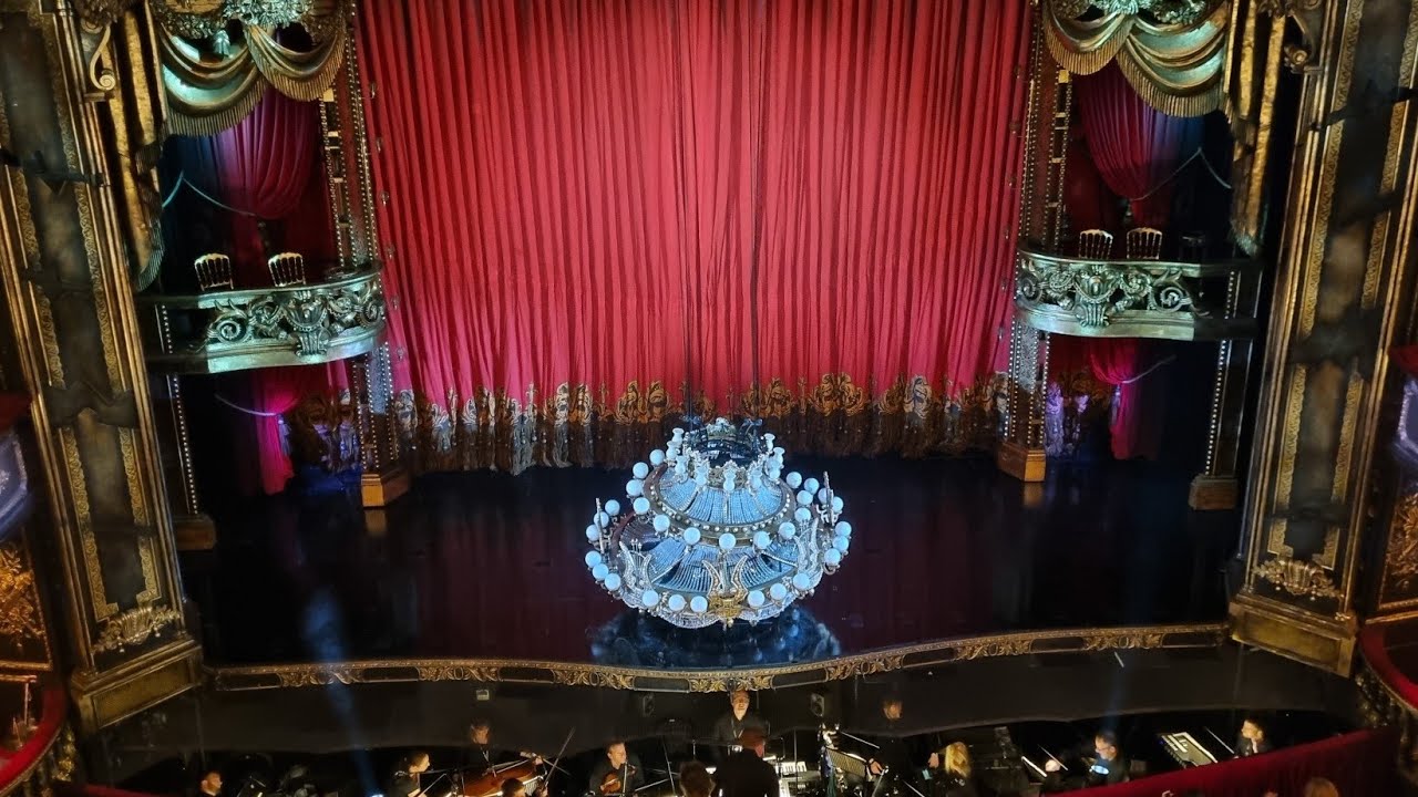 Phantom of the Opera - 02/05/2022 Interval Chandelier Reset - YouTube Phantom Of The Opera London Chandelier