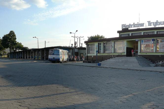 Dworzec Autobusowy W Piotrkowie Trybunalskim
