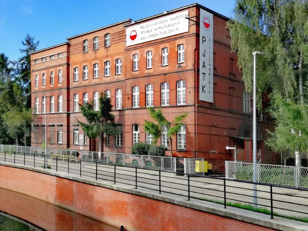 Polsko Japonska Akademia Technik Komputerowych W Warszawie - Margaret Polsko Japonska Szkola W Warszawie