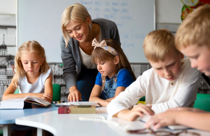 Pomoc nauczyciela w przedszkolu | Studia Podyplomowe Pedagogiczne Czy Pomoc Nauczyciela W Przedszkolu Musi Mieć Wykształcenie Pedagogiczne