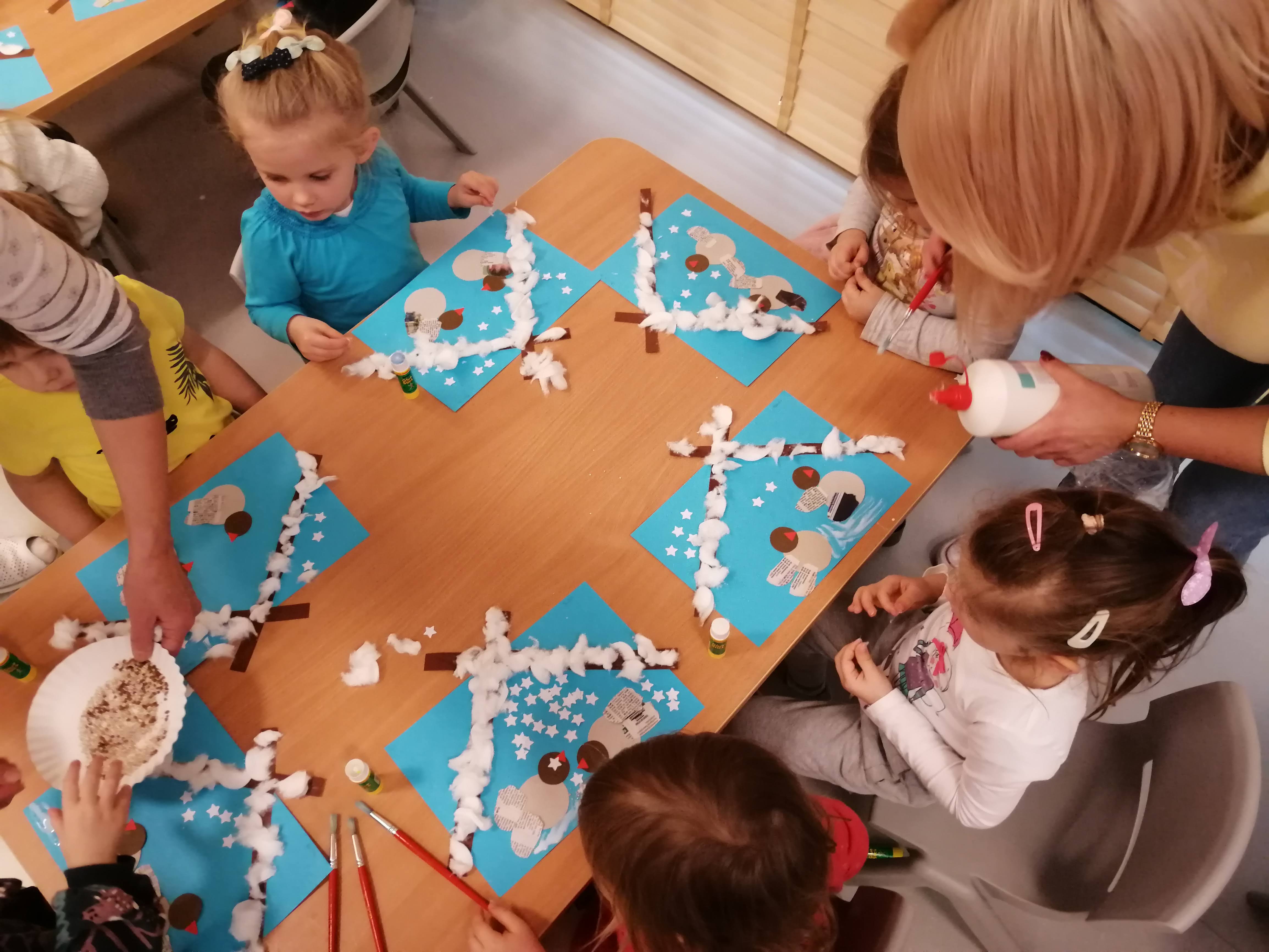 Praca plastyczna „Karmnik” – Przedszkole Samorządowe w Grabówce Karmnik Praca Plastyczna 3 Latki