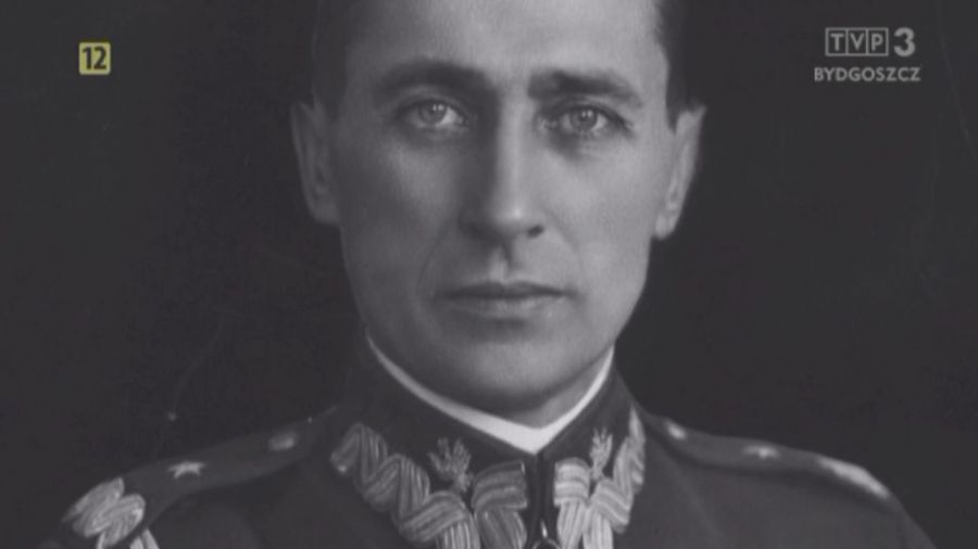 Przechodzimy do historii: Przechodzimy do historii: Żołnierz historii Dzial Historii Zajmujacy Sie Powiazaniami Rodzinnymi