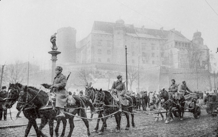 Przejęcie władzy siłą przez komunistów - Polska w czasie II wojny światowej Przejecie Wladzy Przez Komunistw W Polsce