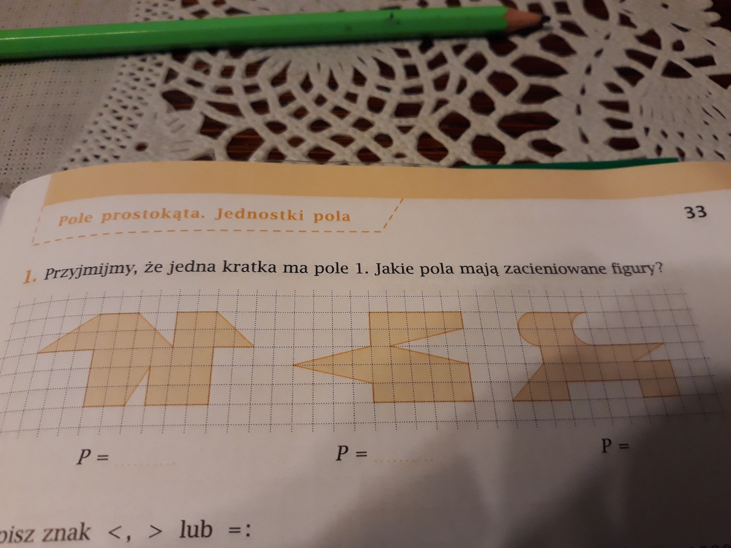 Przyjmijmy, że jedna kratka ma pole 1. Jakie pola mają zacieniowane Pole Figury Gdzie Jedna Kratka Ma Pole 1