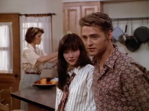 Recap of "Beverly Hills, 90210" Season 2 Episode 8 | Recap Guide Beverly Hills 90210 Sezon 2 Odcinek 8
