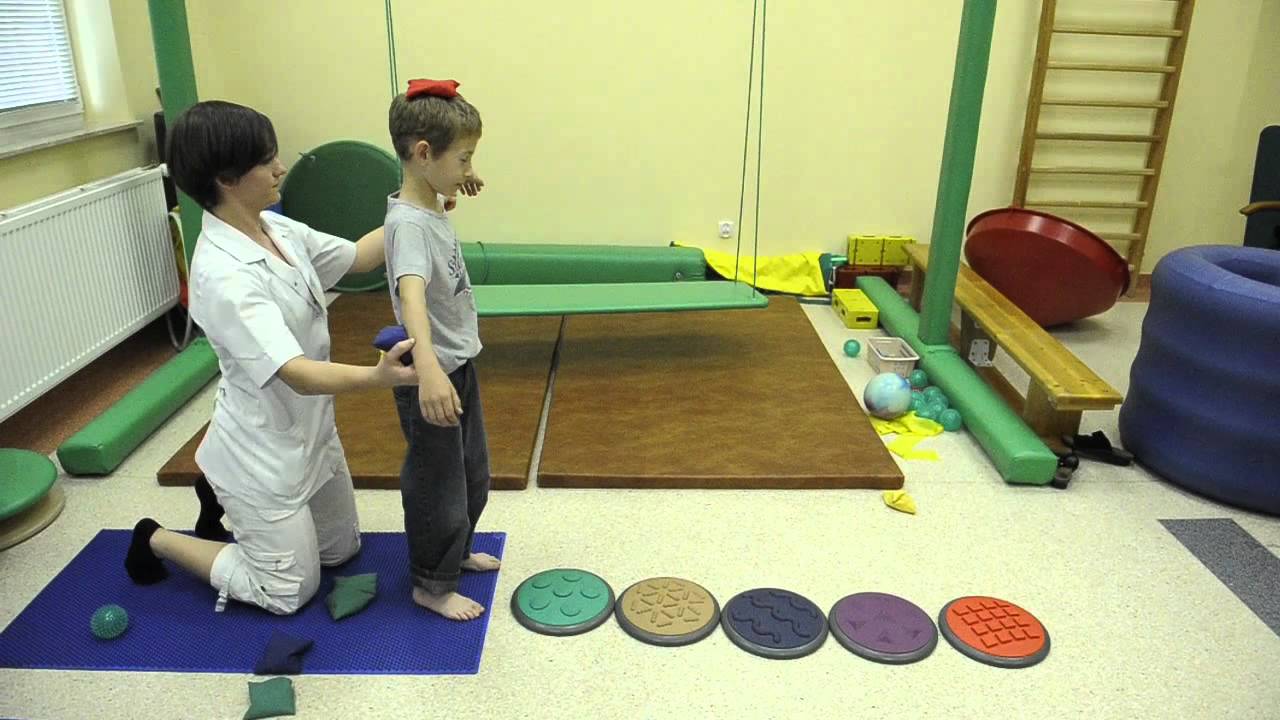 Rehabilitacja w sali integracji sensorycznej. - YouTube Dzieci Z Zaburzeniami Integracji Sensorycznej