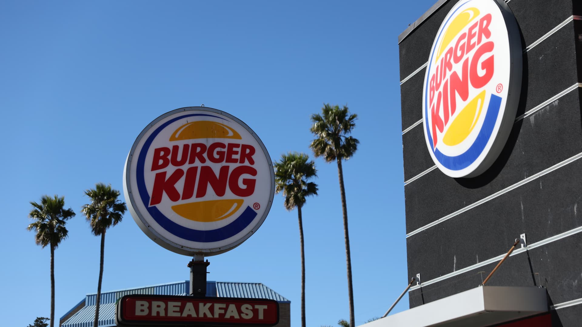 Restaurant Brands International (QSR) Q3 2023 earnings Pneumatyzacja Małżowiny Nosowej środkowej Lewej