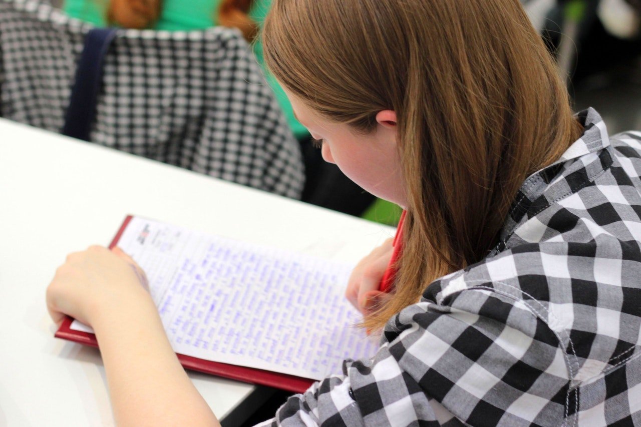 Rozprawka po angielsku - for and against essay - jak napisać?- Speak Up Rozprawka Po Angielsku Za I Przeciw Zwroty