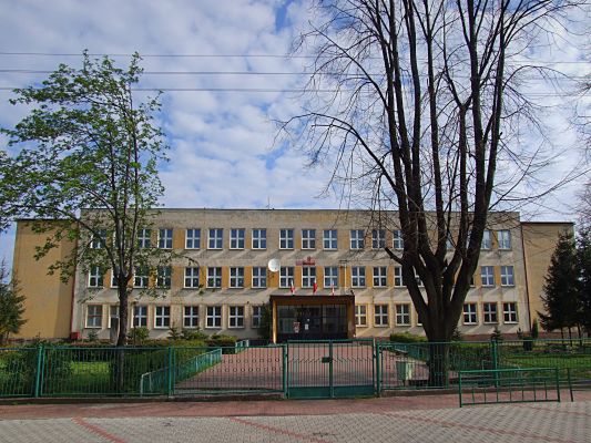 Skarżysko Kościelne - Przewodnik - Dioblina Szkola Podstawowa Nr 13 Skarzysko