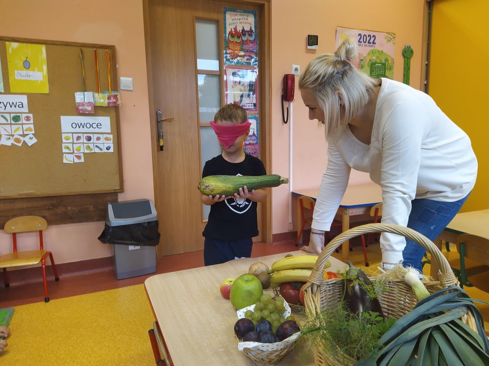 Smaczne i zdrowe warzywa i owoce kolorowe – Publiczne Przedszkole Nr 2 Scenariusz Zajęć W Przedszkolu Owoce I Warzywa