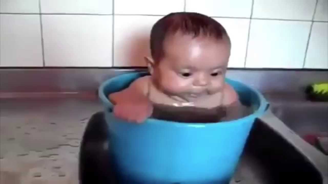 Śmieszne dzieci.Śmieszne filmy. - YouTube Smieszne Filmy Z Malymi Dziecmi