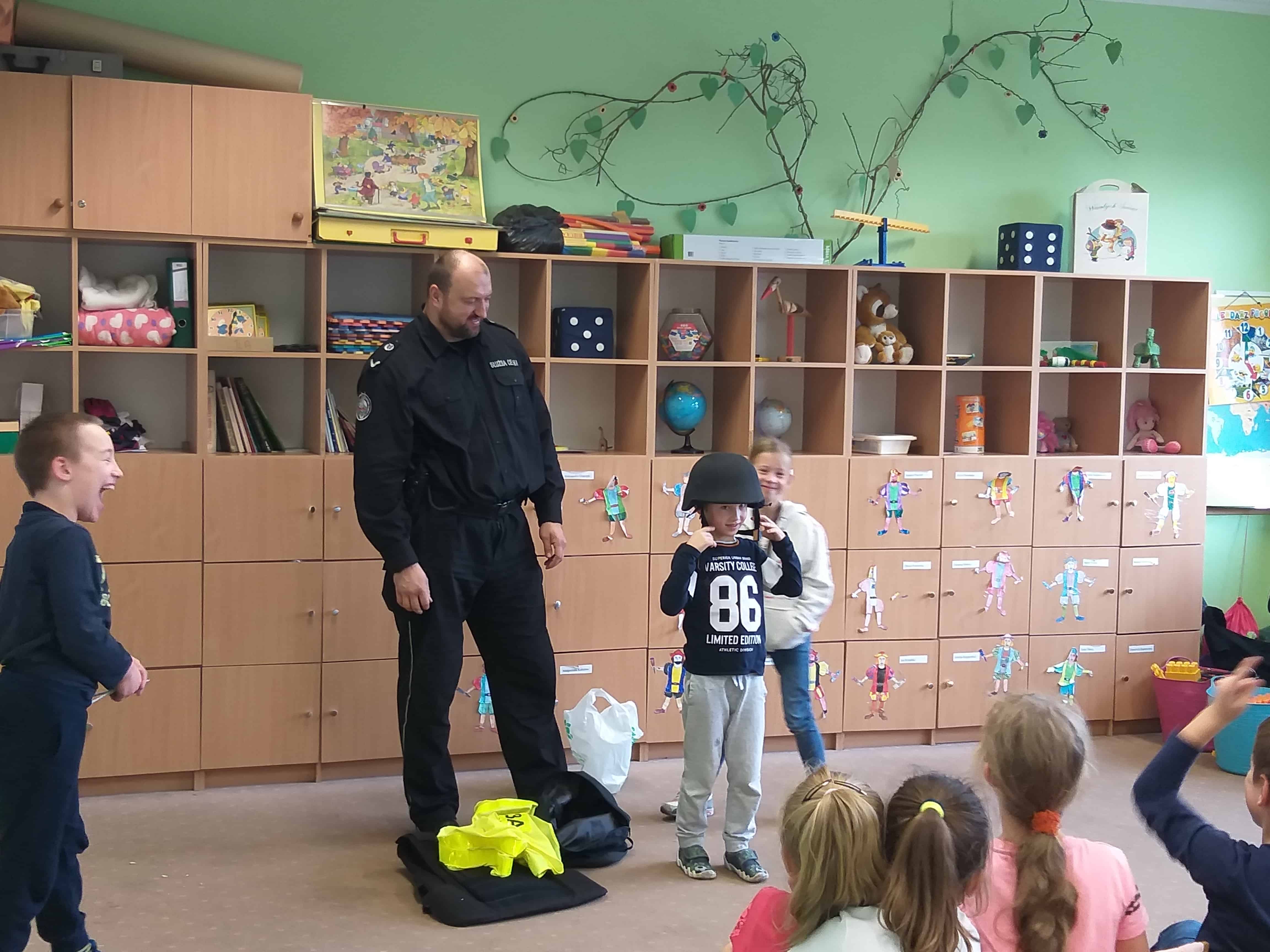 Spotkanie uczniów z pracownikami Urzędu Celno-Skarbowego w Opolu Publiczna Szkoła Podstawowa Nr 20 W Opolu