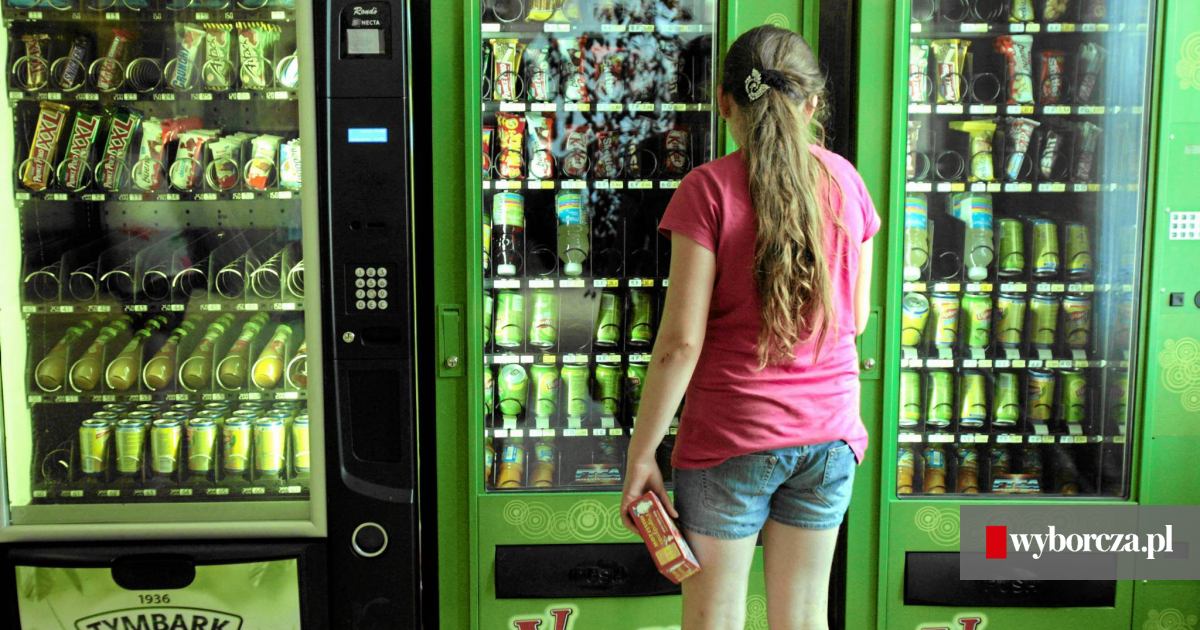 Sprawdziliśmy, jak działa szkolny sklepik bez chipsów i coli. Za rok ma Automaty Z Jedzeniem W Szkole