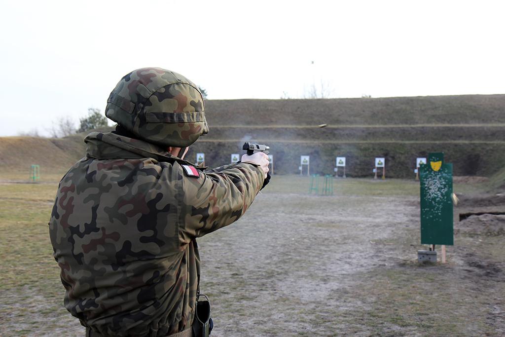 Strzelanie Szkolne Nr 1 Z Pistoletu Wojskowego