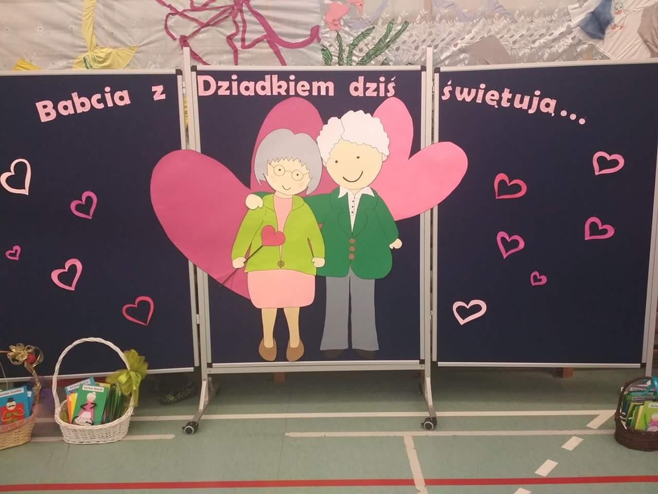 Świat i edukacja dziecka: Dekoracje - Dzień babci i dziadka Dekoracje Na Dzień Babci I Dziadka W Przedszkolu