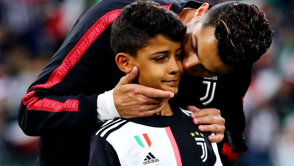 Syn Cristiano Ronaldo założył konto w serwisie Instagram. Prawie milion Jak Ma Na Imię Syn Cristiano Ronaldo