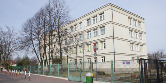 Szkola Podstawowa Im Jana Pawla 2 W Tluszczu