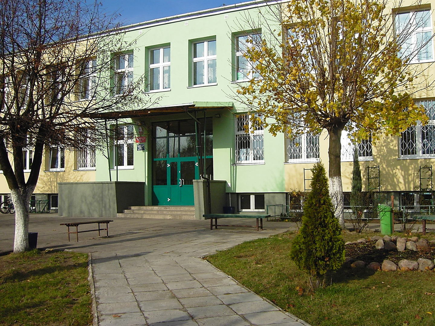 Szkoła Podstawowa nr 2 im. Mikołaja Kopernika w Zielonce Szkoła Podstawowa Nr 3 Zielonka