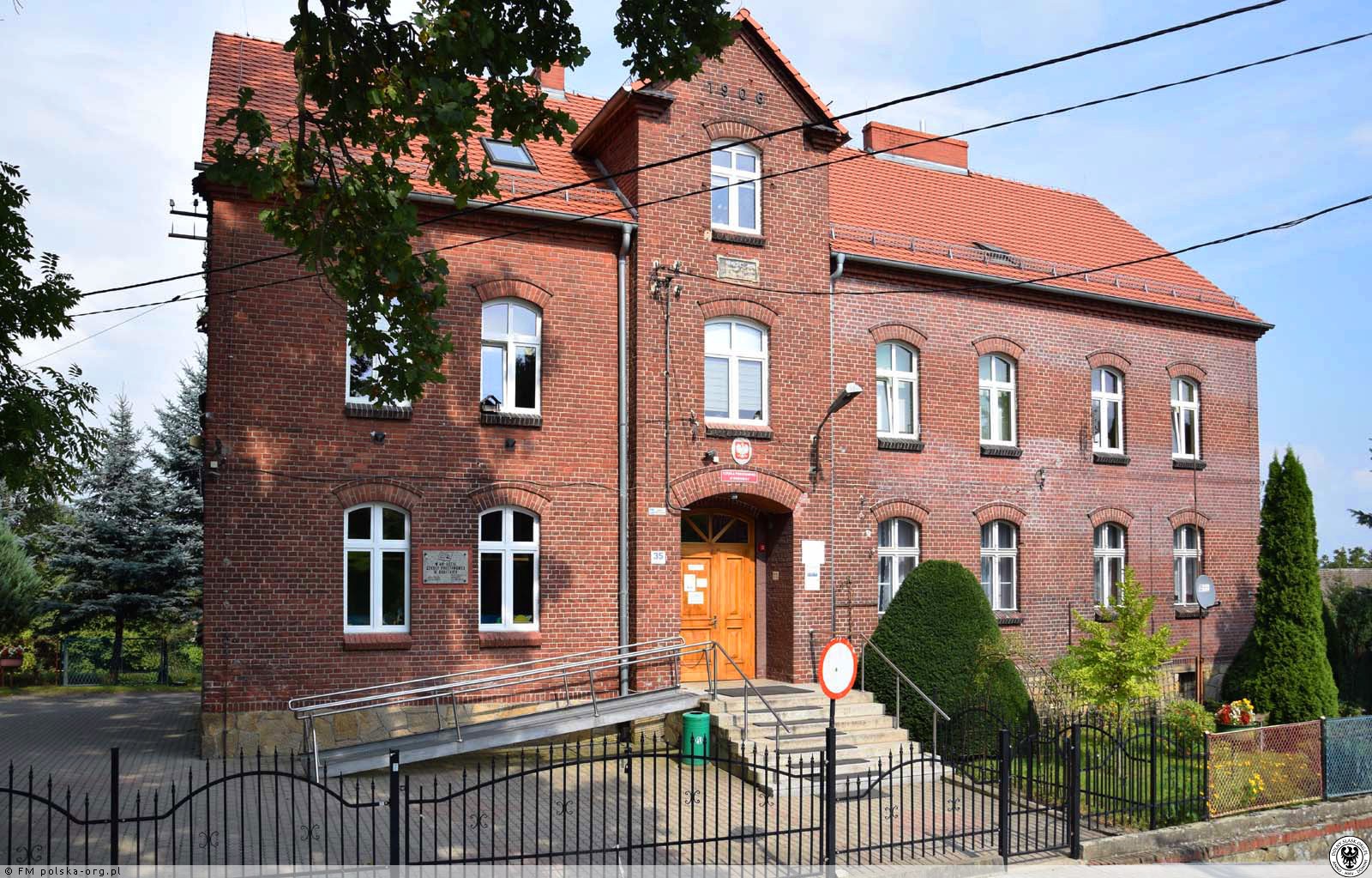 Szkola Podstawowa W Rokietnicy Podkarpackie