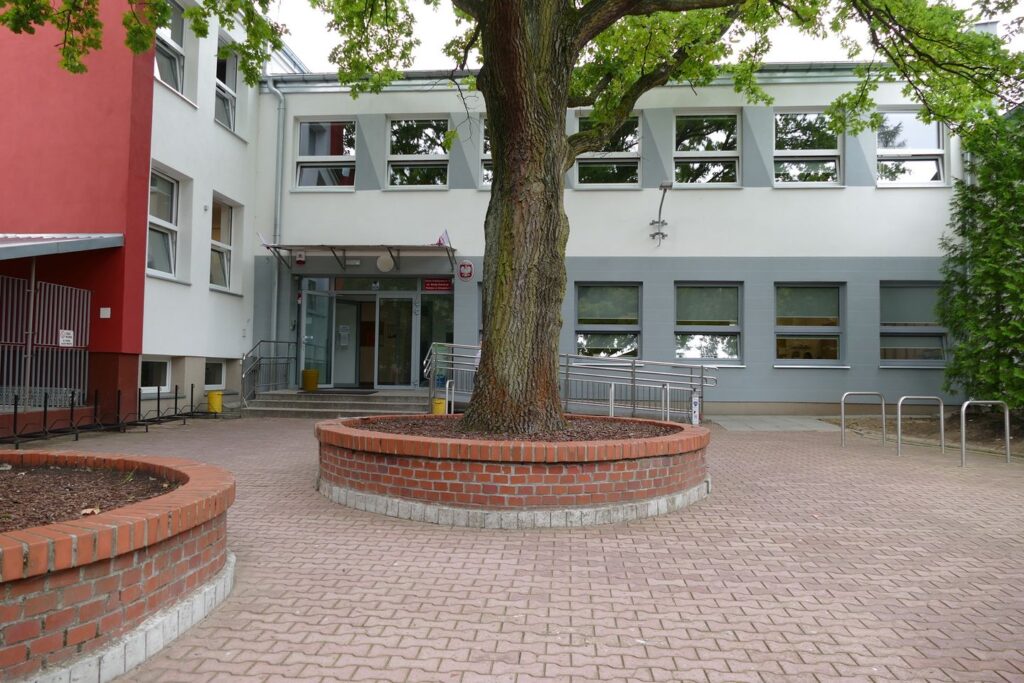 szkoły – Oferujemy usługi cateringowe dla firm, organizacje przyjęć i Szkoła Podstawowa Nr 77 Gdańsk