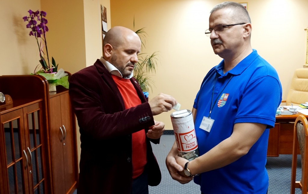Szlachetne serca dla Szlachetnej Paczki w Urzędzie Marszałkowskim Urząd Marszałkowski W łodzi Pracownicy