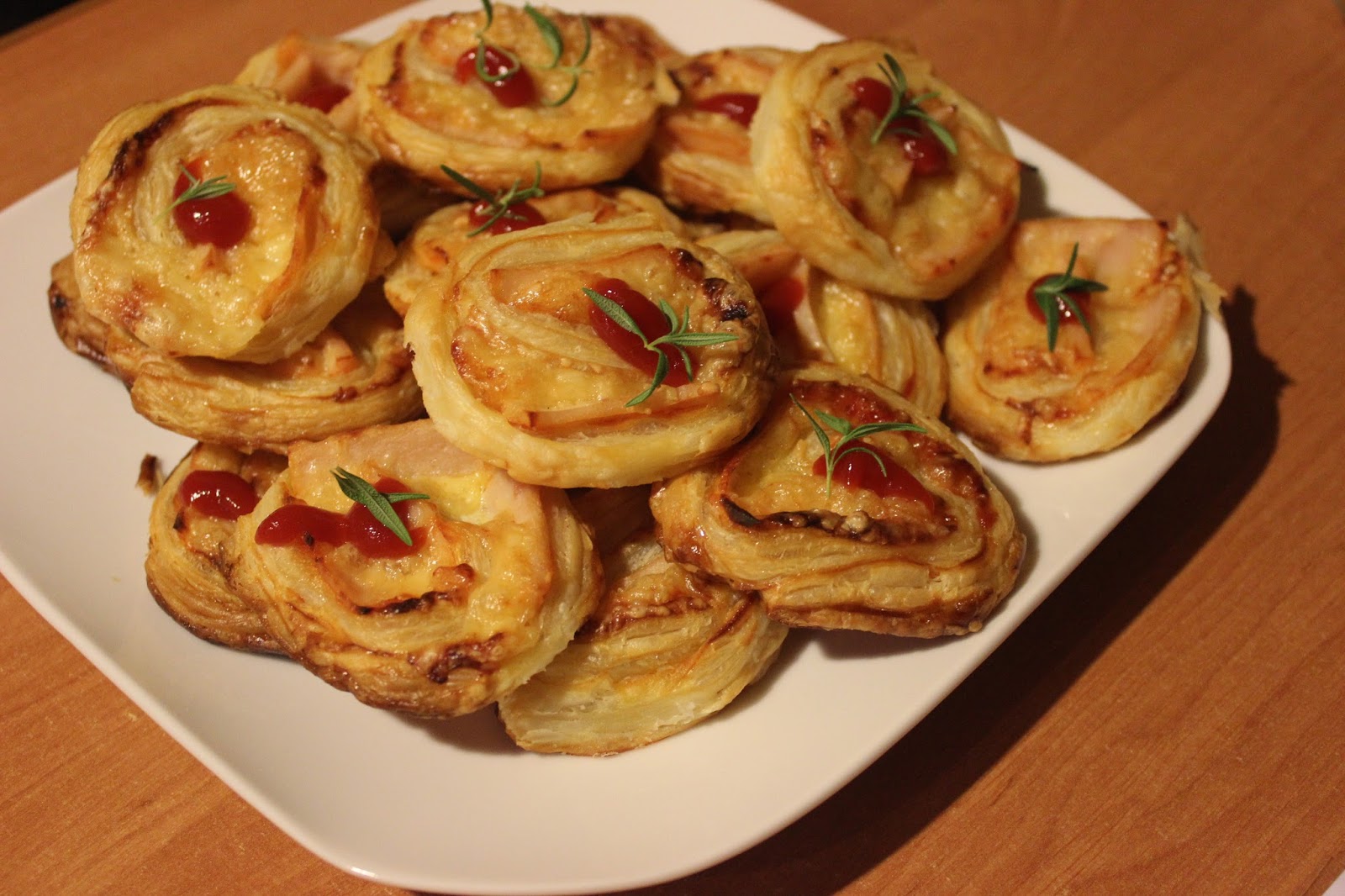 Mini Pizzerinki Z Ciasta Francuskiego