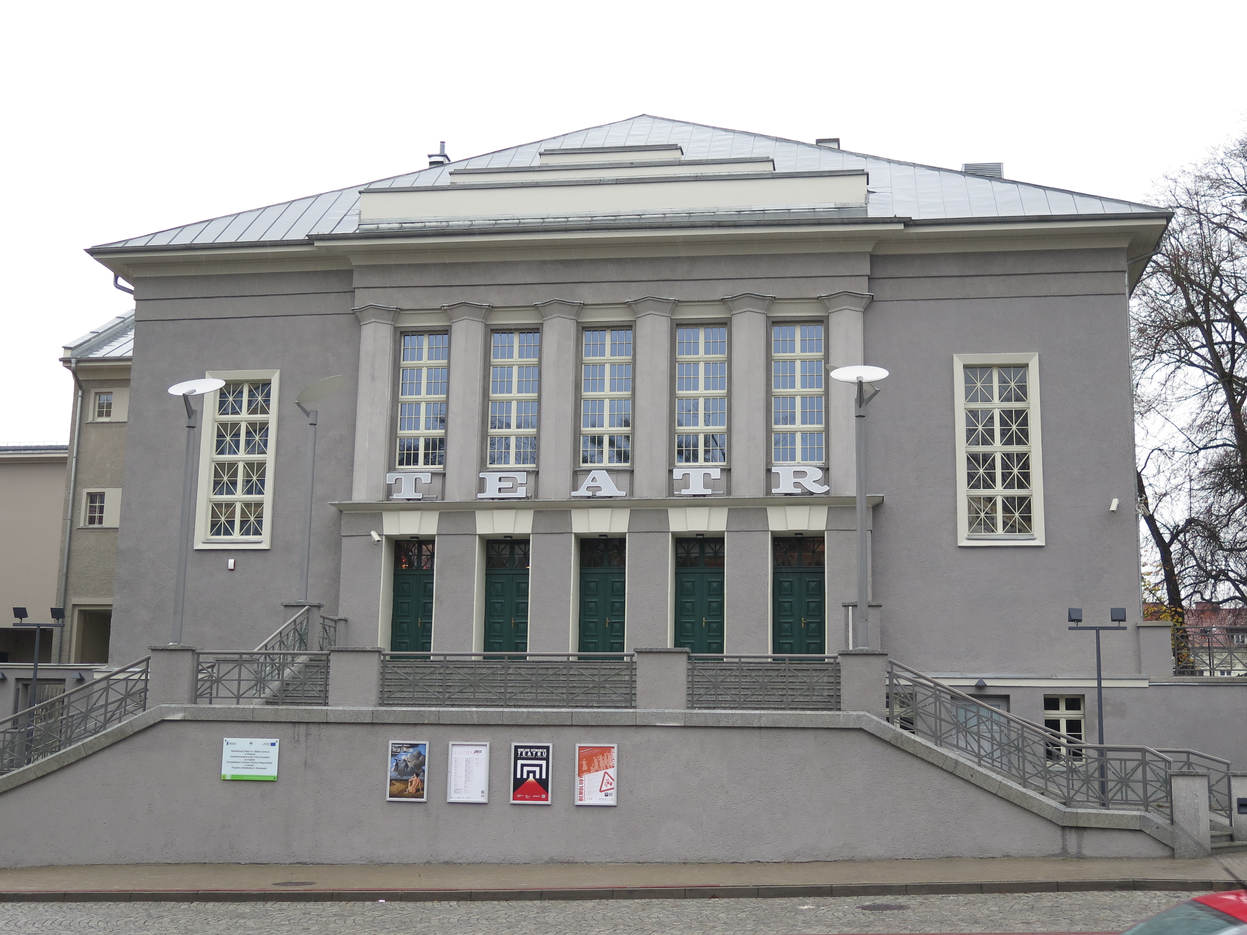Umrzeć Z Tęsknoty Teatr Jaracza