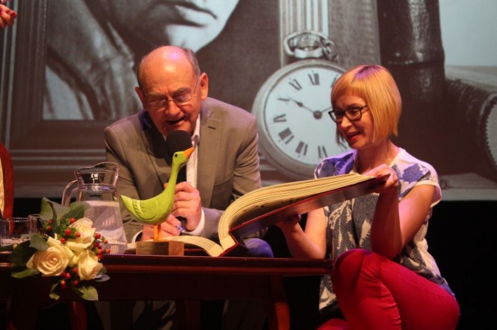 Teatrzyk Zielona Ges Ma Zaszczyt Przedstawic