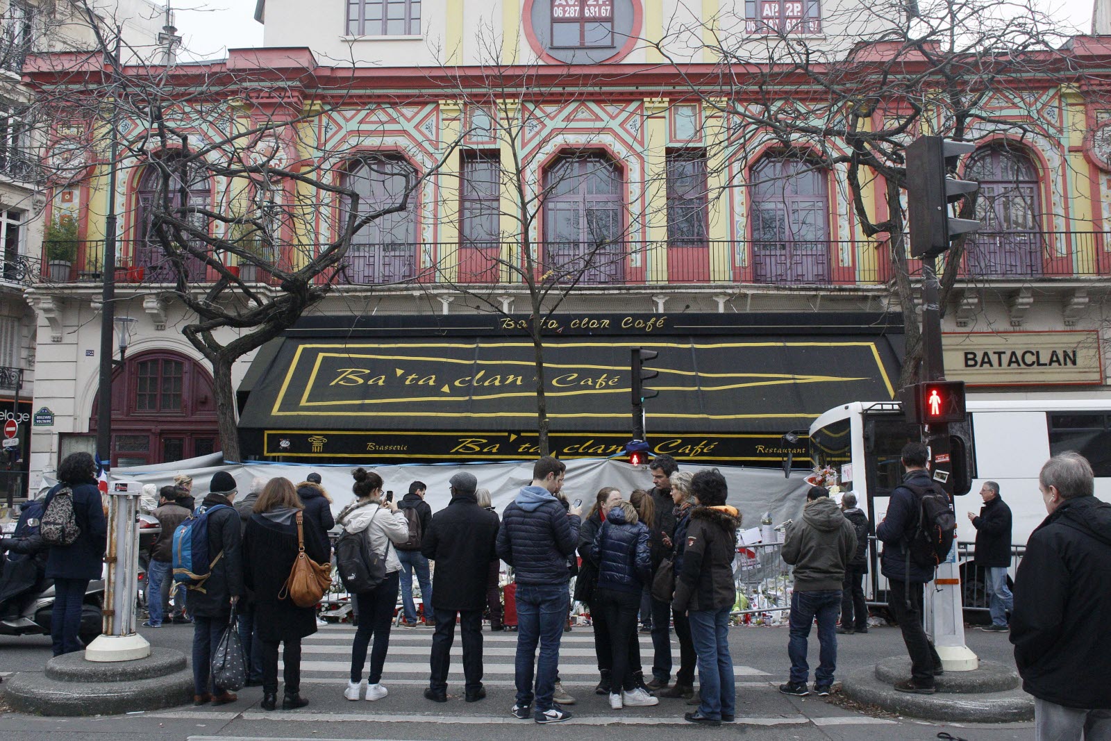 TERRORISME. Les rescapés sont retournés dans le Bataclan Attentat Bataclan Nombre De Mort