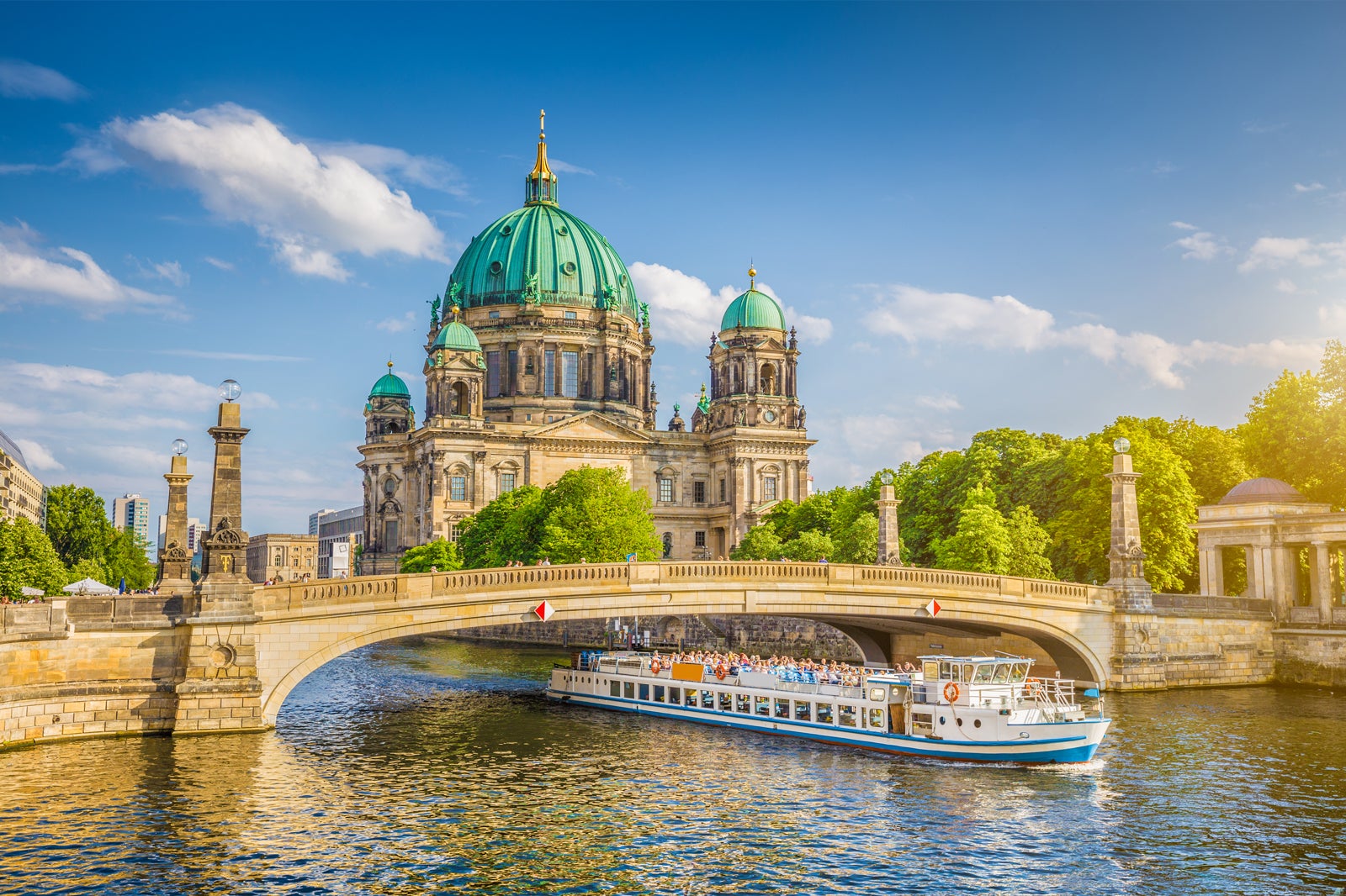 Tours and Day Trips in Berlin - Berlin travel guide – Go Guides Berlin Für Helden 2012 Watch Online
