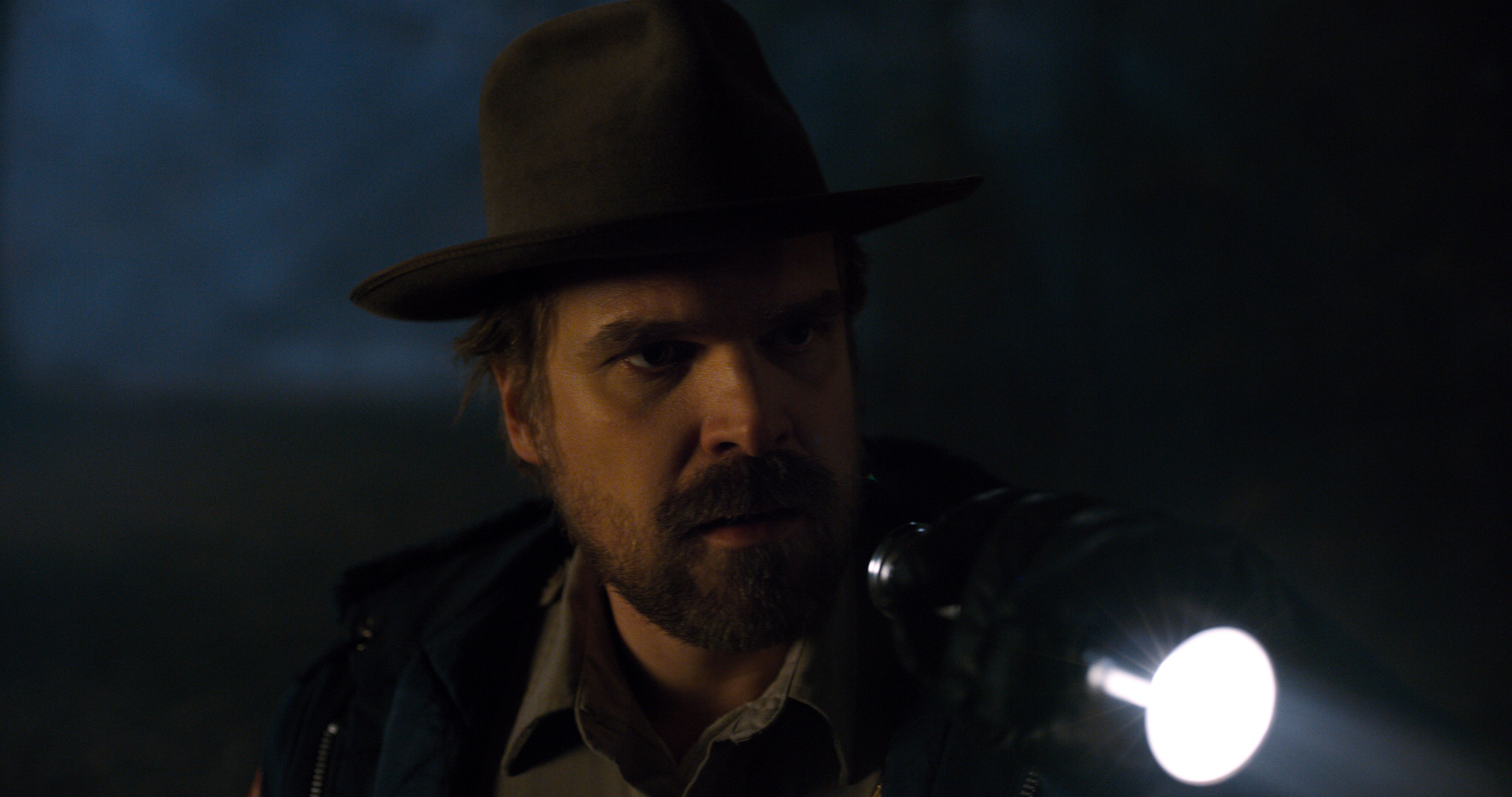 Trailer for 'Stranger Things 4' shows the return of Jim Hopper | khou.com Stranger Things Saison 4 Jim Hopper