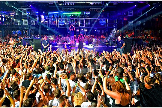 Transfer Arenal to Magaluf BCM Planet Dance Club + Entry | sunbonoo.com Bcm Dance Club In El Arenal