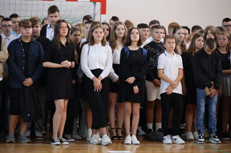 Uroczysta inauguracja roku szkolnego 2022/2023 w Szkole Podstawowej im Szkoła Podstawowa Nr 1 Chmielnik
