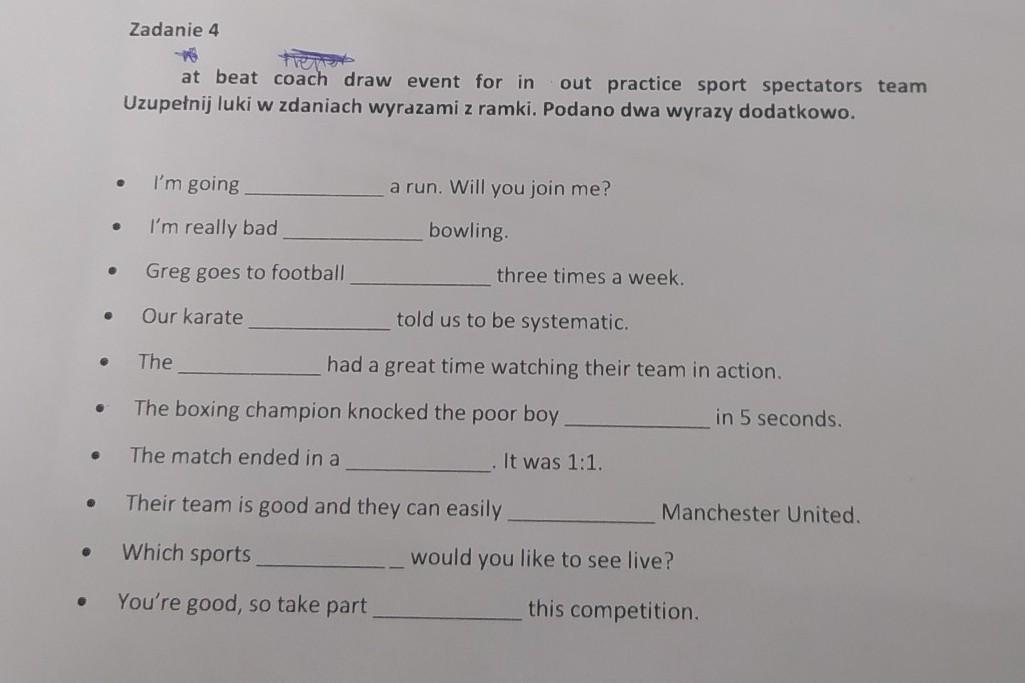 Uzupełnij Tekst Słowami Z Ramki Dwa Słowa Zostały Podane Dodatkowo