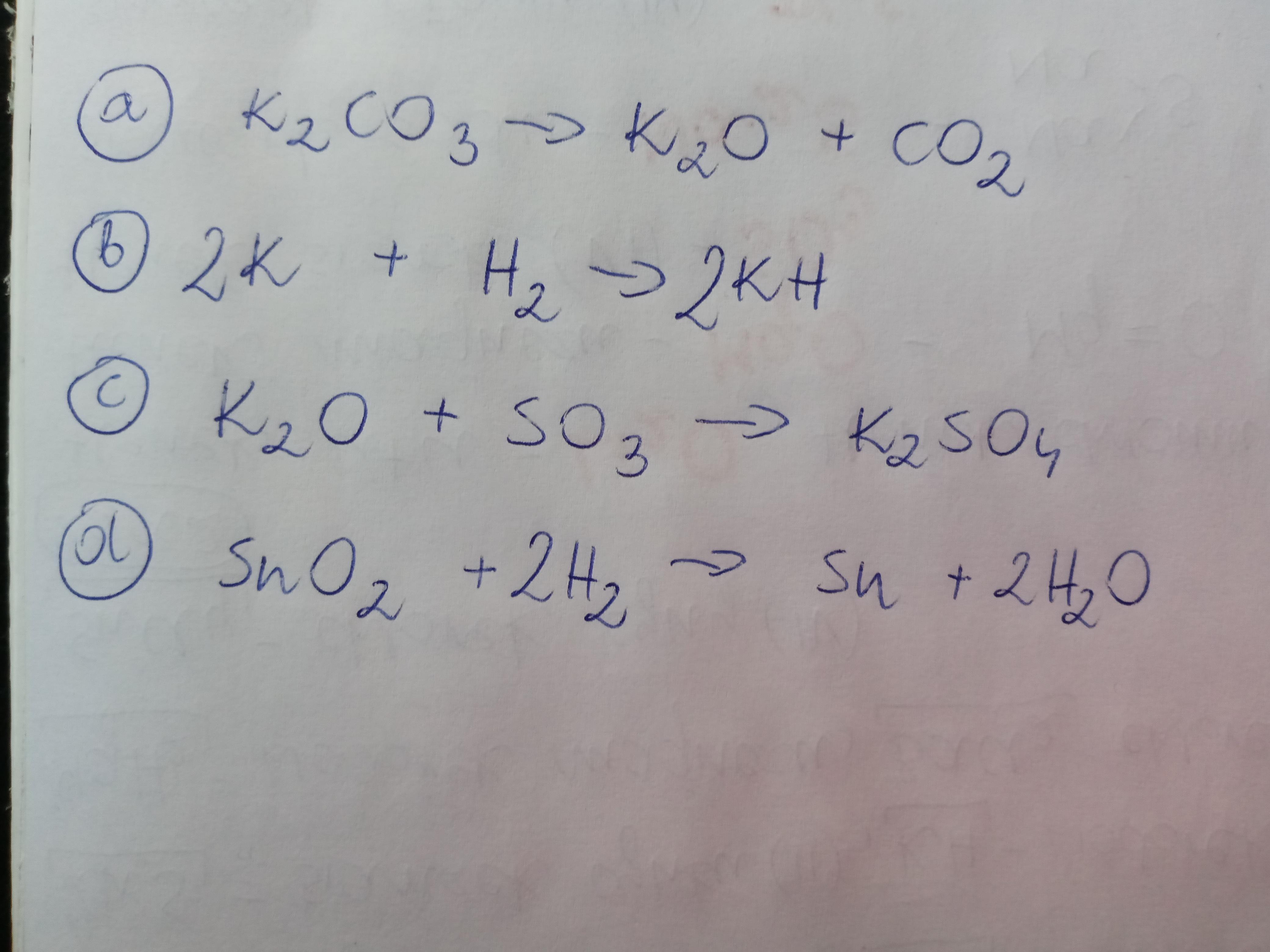 Uzupełnij równania reakcjia). K2CO3 → …............ + CO2b Produktem Reakcji K2o Z So3 Jest