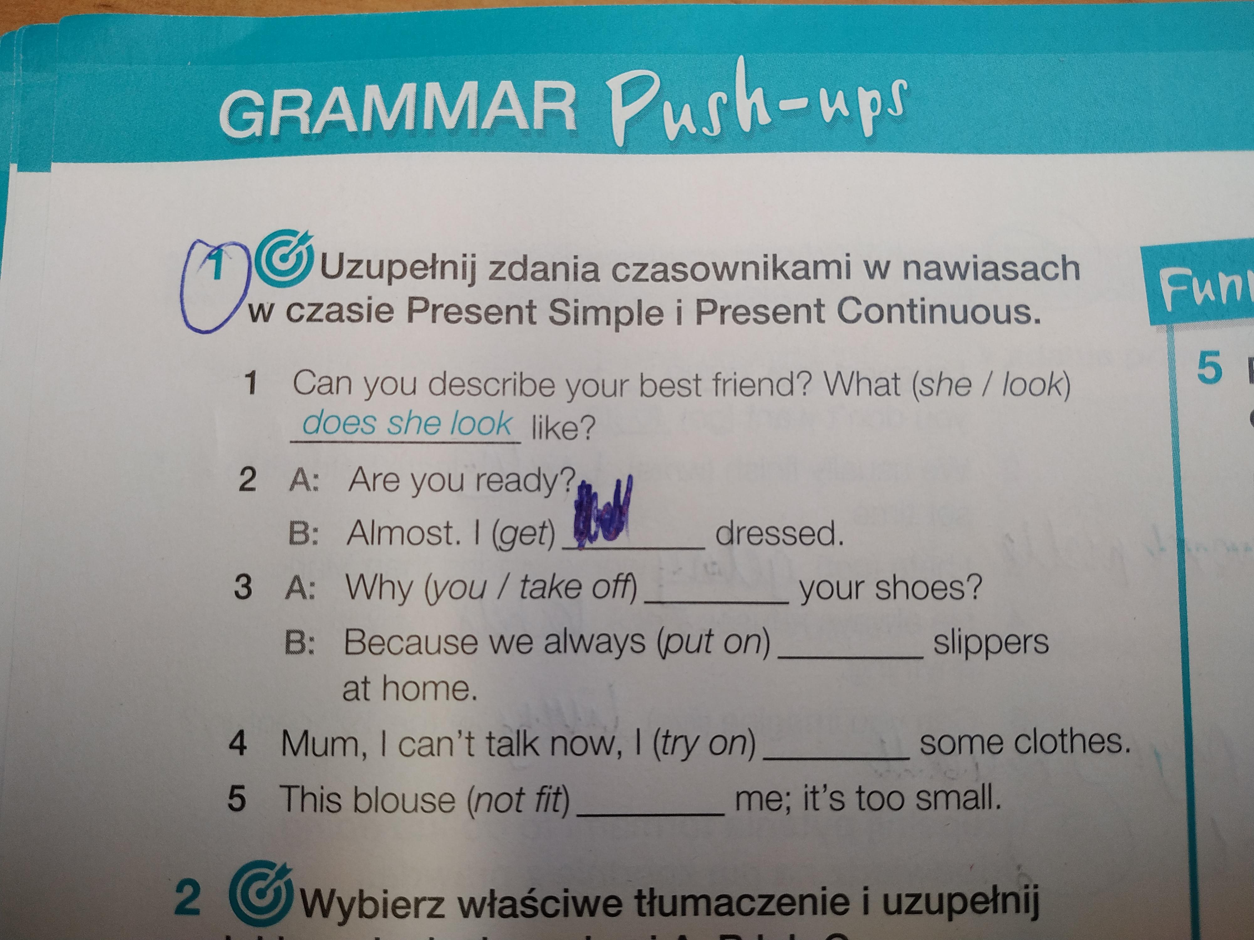 Uzupenij Zdania Czasownikami W Nawiasach W Czasie Present Simple I Uzupełnij Dialogi Czasownikami W Odpowiedniej Formie