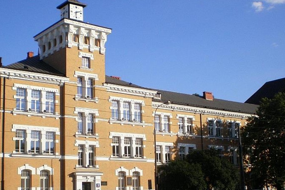 Jakie Liceum Polecacie W Warszawie