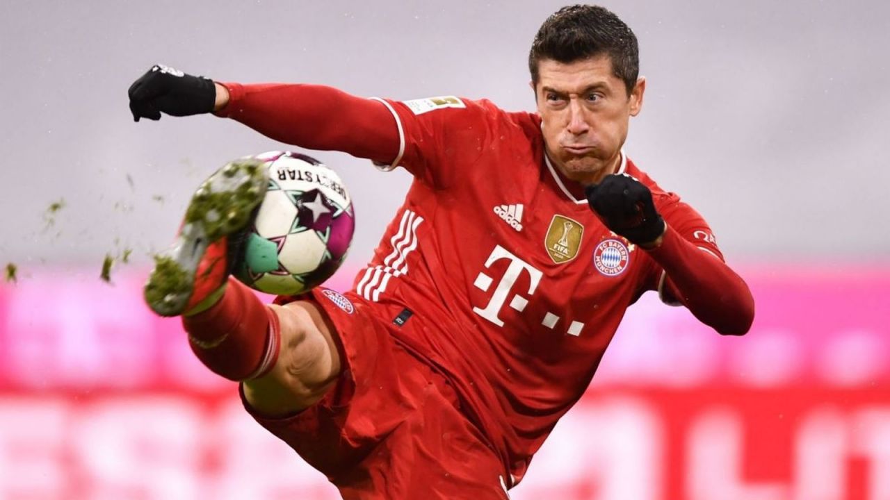 W jakich butach gra Robert Lewandowski? | TVP SPORT W Jakich Klubach Grał Robert Lewandowski