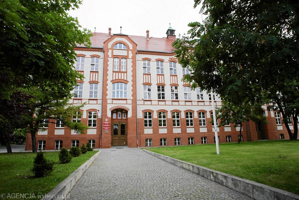 W najnowym rankingu 'Perspektyw' gorzowski drugi ogólniak najlepszy w 2lo Gorzow Sad Edu Pl