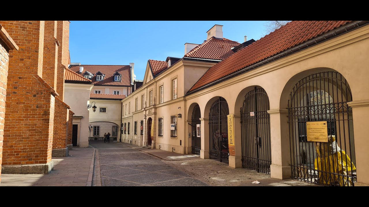 🇵🇱 Warszawa 2022, Polska. Ulica Dziekania w Warszawie, Stare Miasto Muzeum Archidiecezji Warszawskiej Dziekania Warszawa