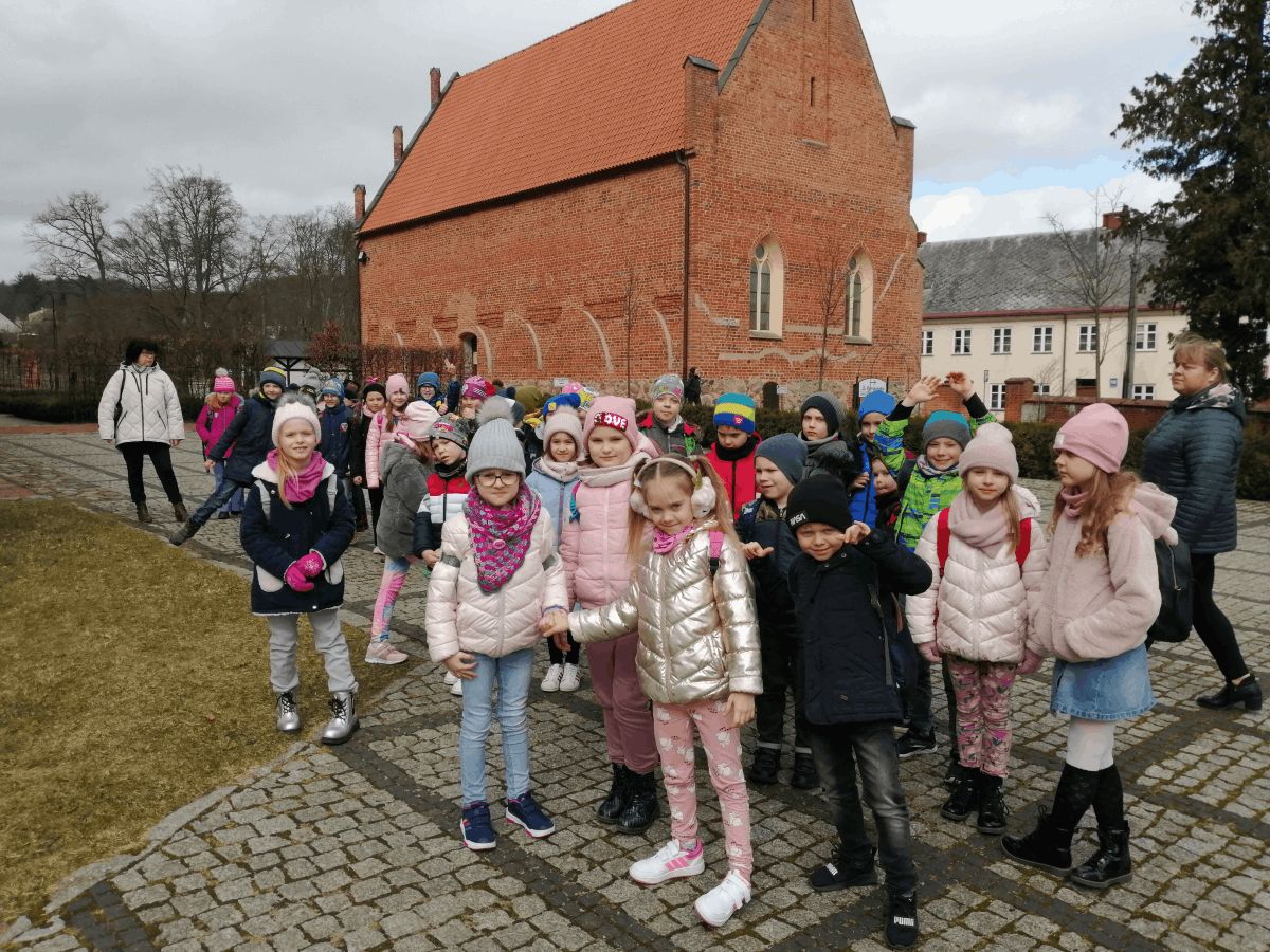 Szkoła Podstawowa Nr 1 W Sierakowicach