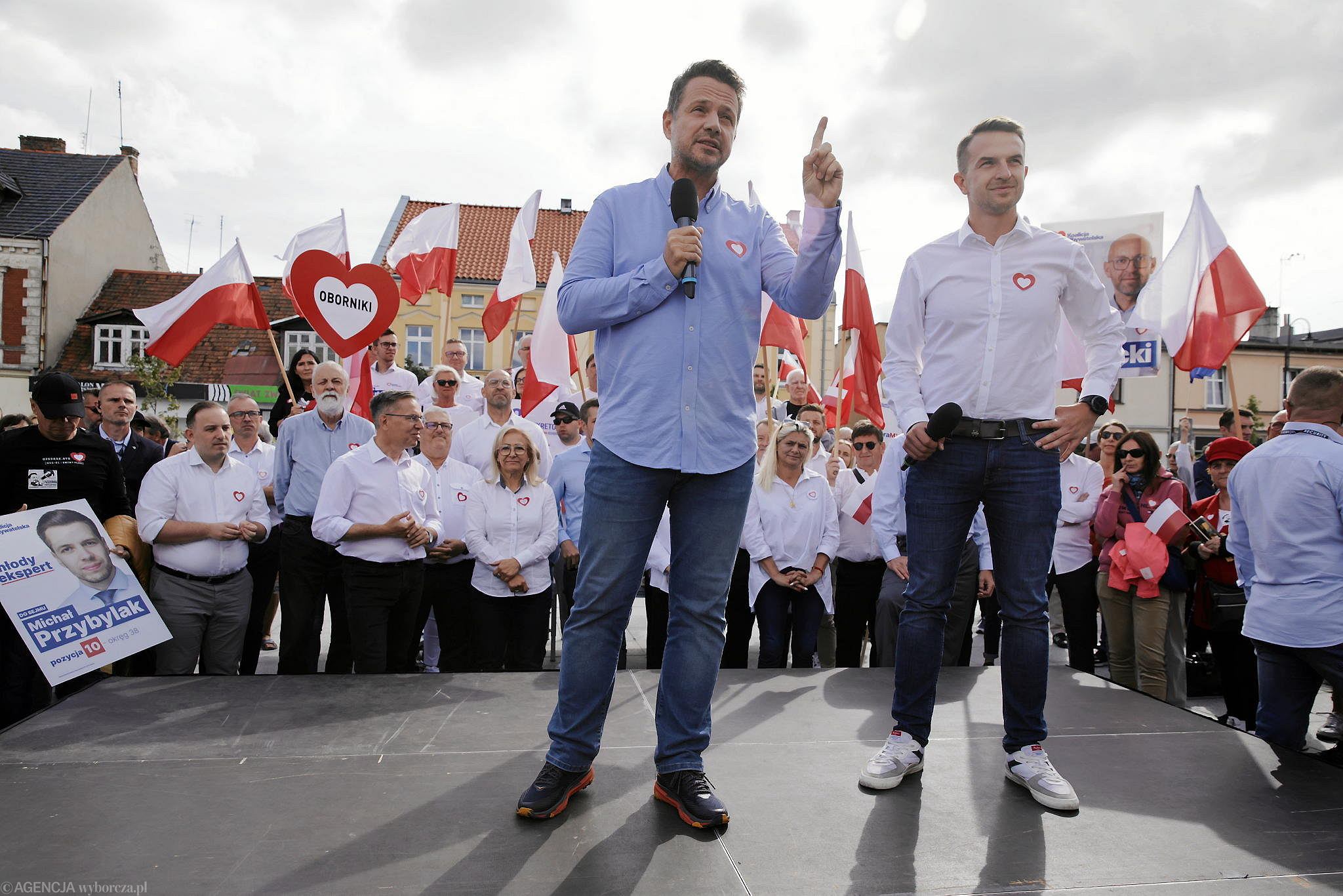 Wybory 2023. Szamotuły. Zwolennik PiS zakłóca wiec opozycji Zjednywanie Zwolennikw Dla Jakiejs Sprawy