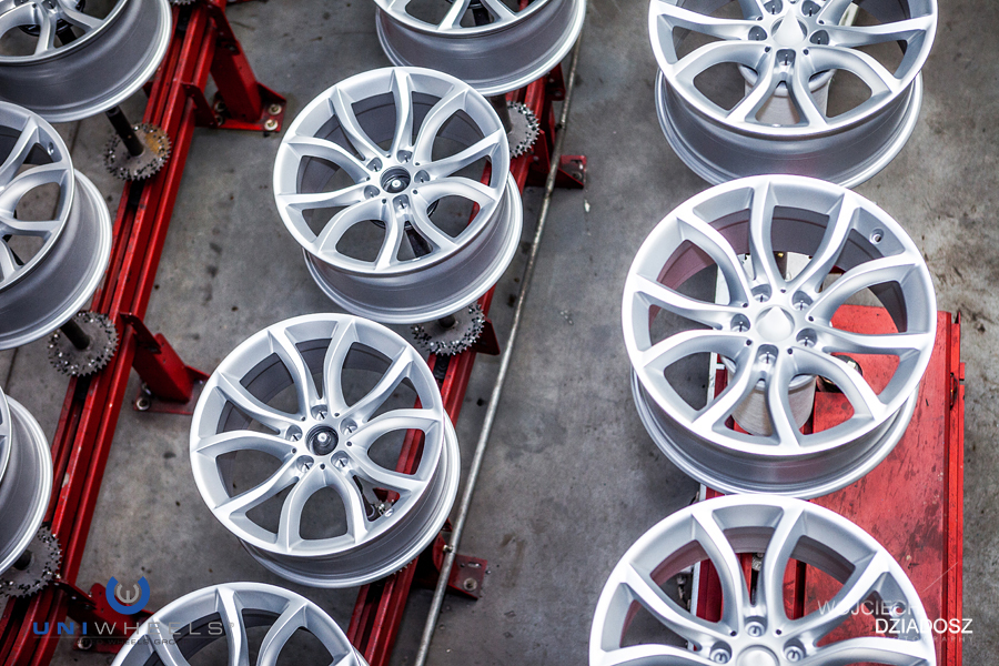 Zakład produkcyjny UniWheels | Fotografia Przemysłowa Uniwheels Stalowa Wola Katalog Felg