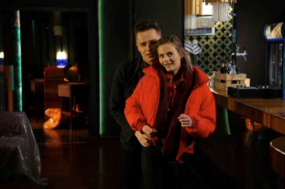 Zakochani po uszy - Episode 44 (S03E44) (2020) | ČSFD.cz Zakochani Po Uszy Nowy Sezon 2020